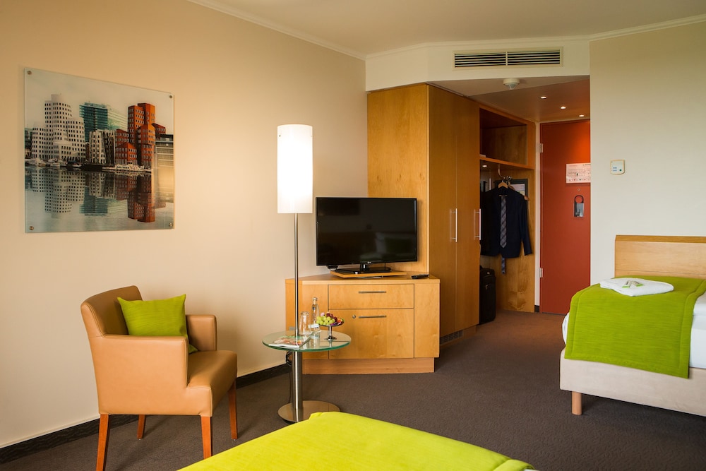 Lindner Hotel Dusseldorf Seestern, Part of Jdv by Hyatt 57/83