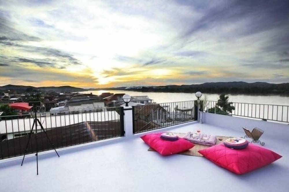 The Royal Chiangkhan Boutique Hotel 46/50