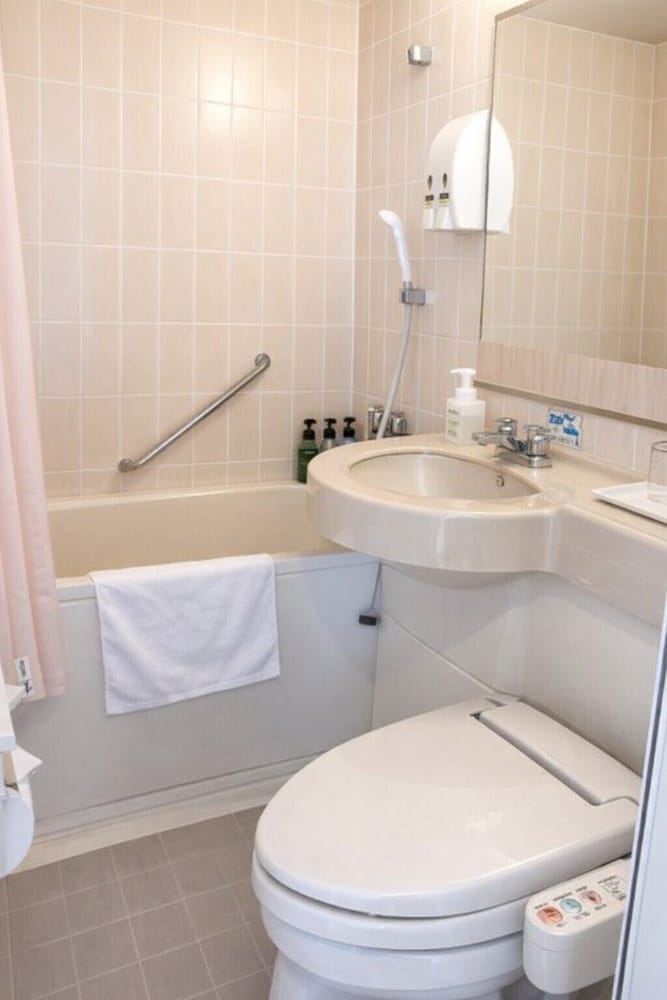 غرفة صغيرة بسرير فردي، Hotel Premium Green Sovereign 4/6