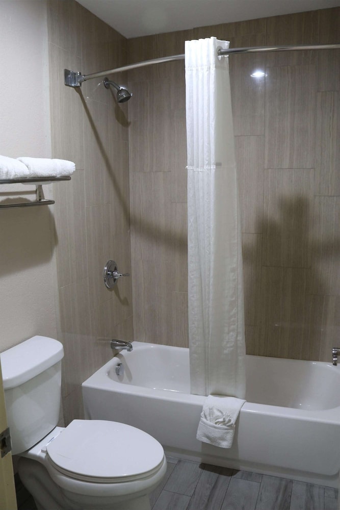SureStay By Best Western Terrell 17/37