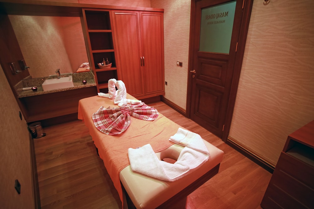 Vivaldi CE Gold Hotel 15/67