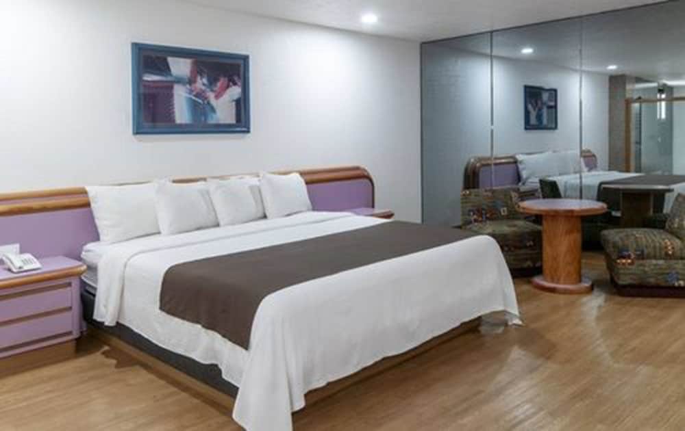Hotel San Lucas 13/66