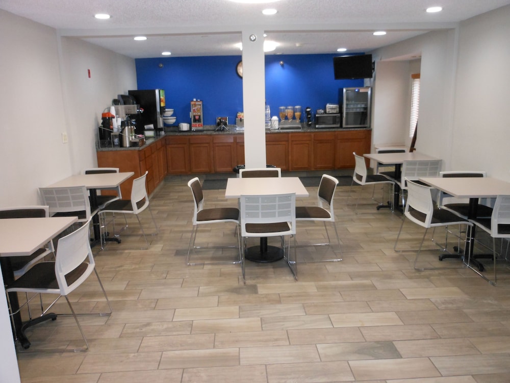 Microtel Inn Suites By Wyndham Sioux Falls 34/40