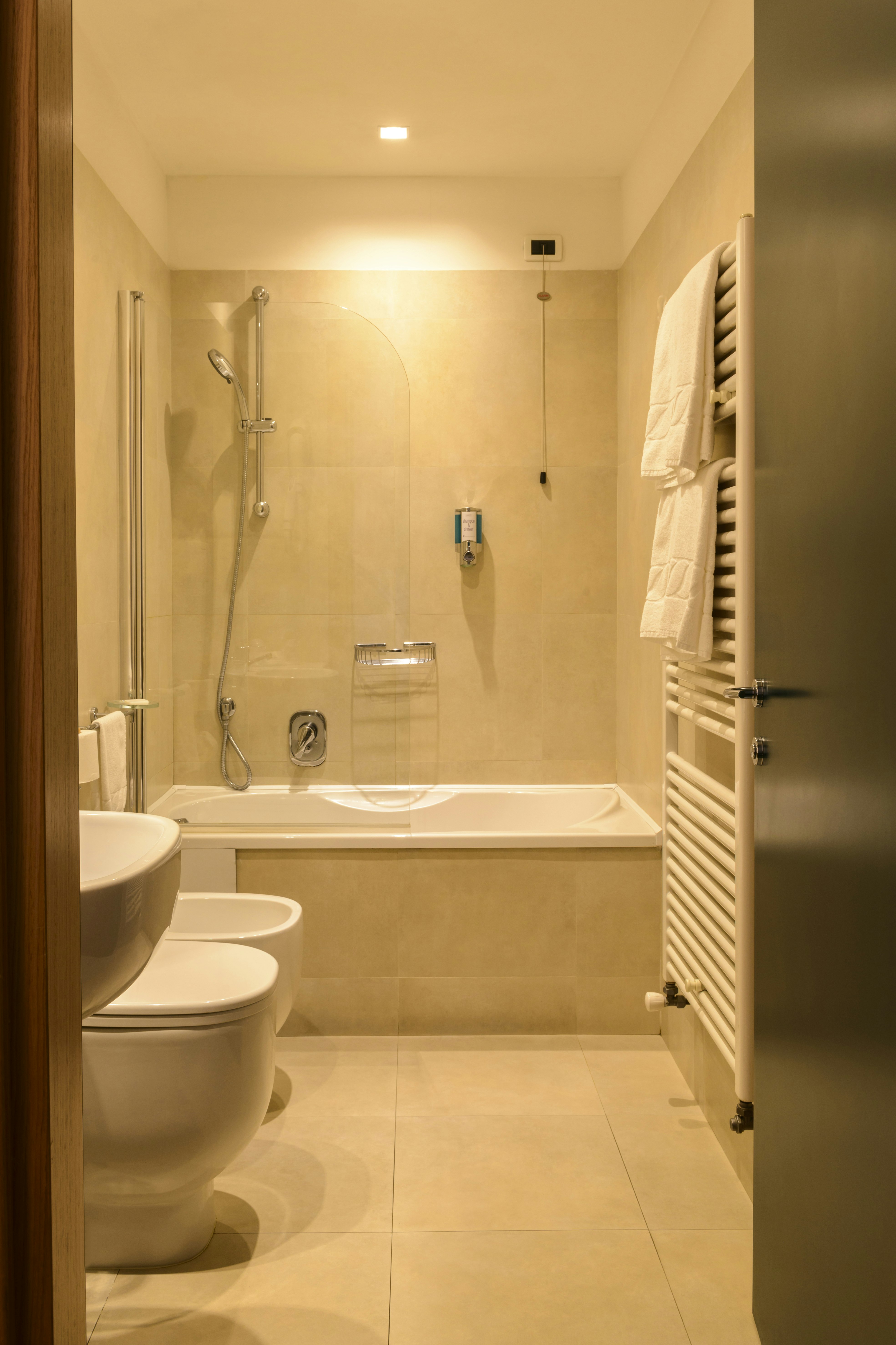 ELITE HOTEL RESIDENCE 63/69