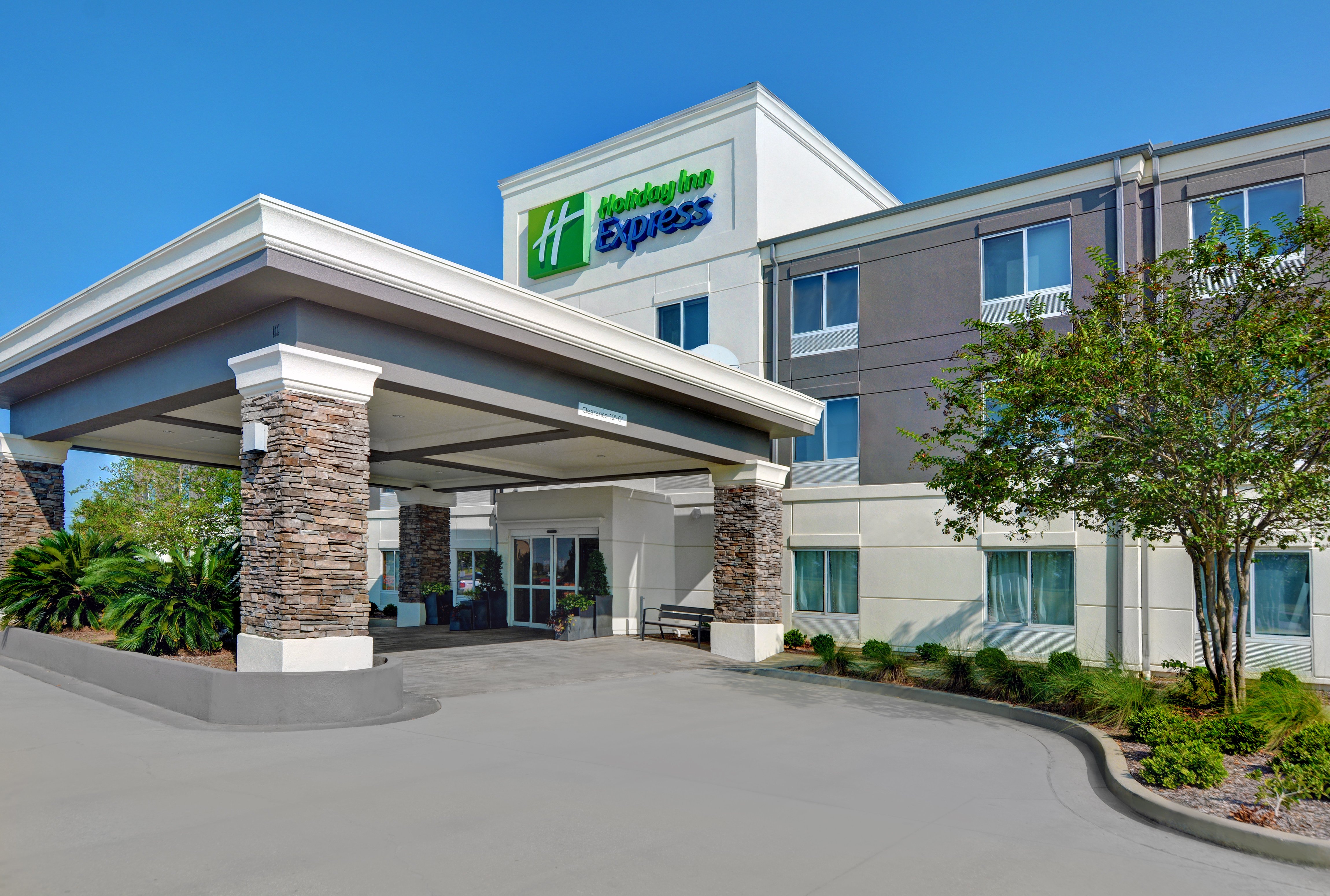 Holiday Inn Express Suites Atmore North 45/48