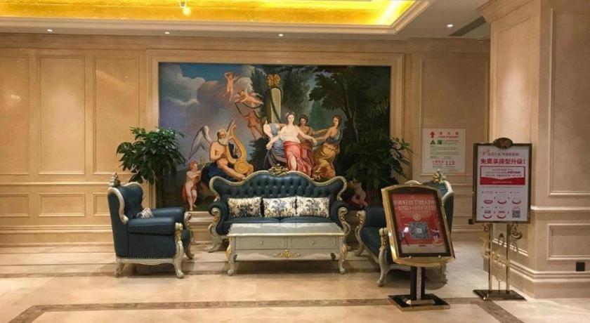 Vienna Hotel (Chengdu University of Petroleum Subway Station) 47/61