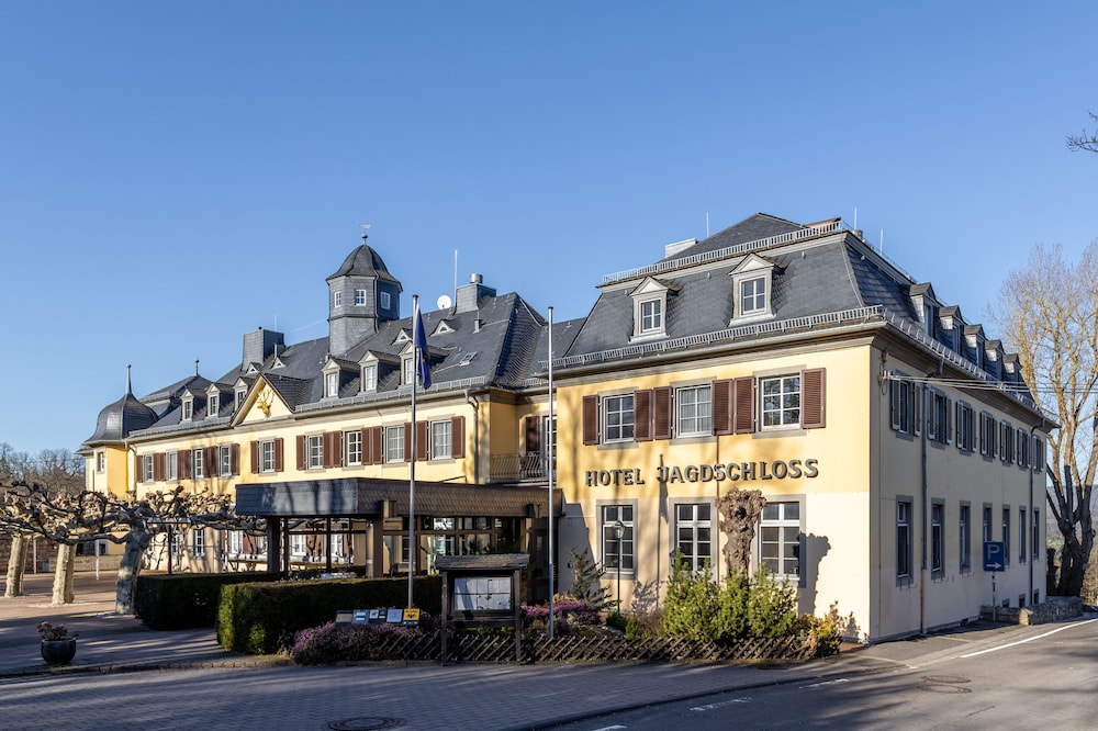 Jagdschloss Niederwald 2/50