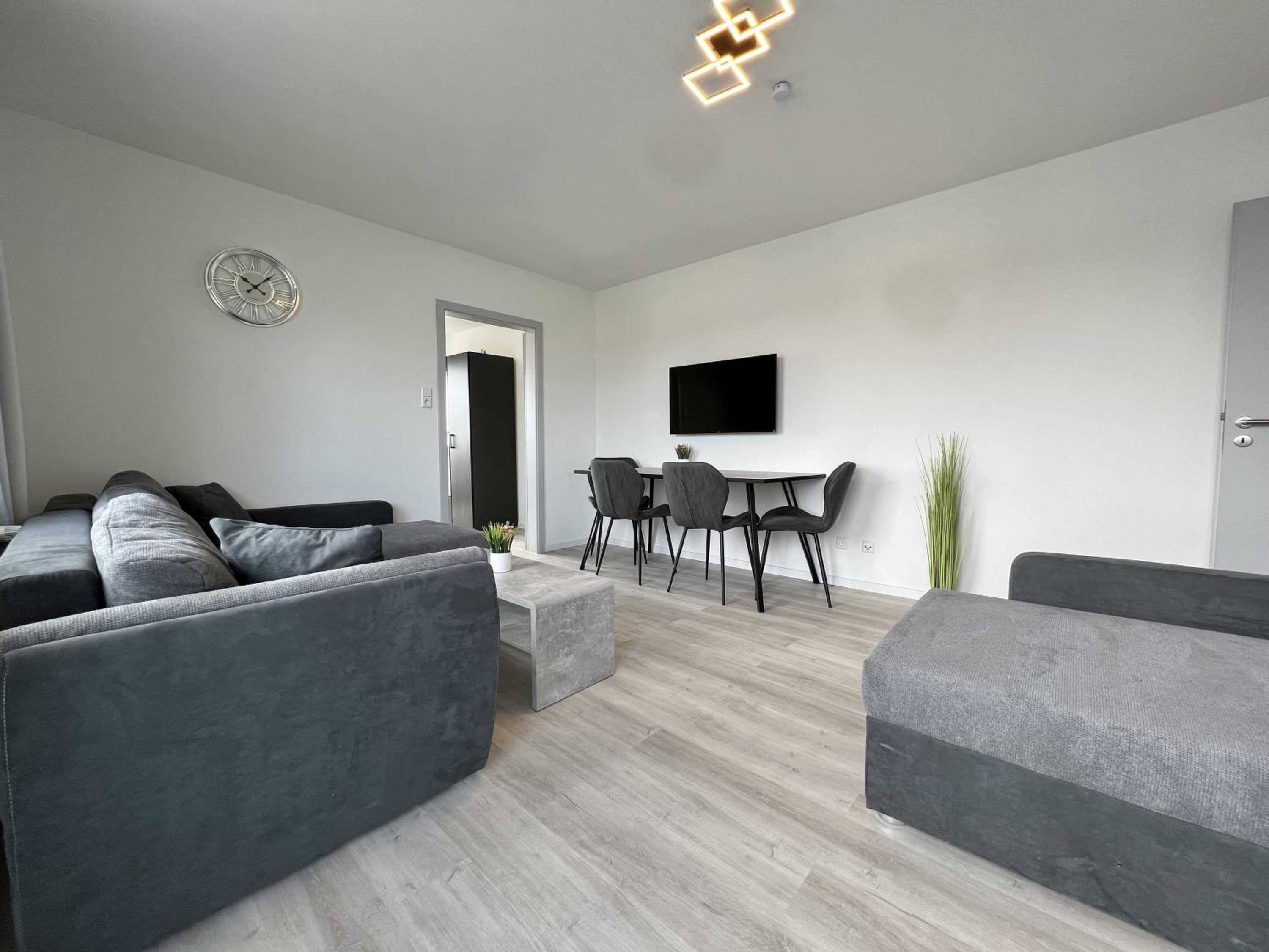 Nujen - Hotel und Apartment Stuttgart Zuffenhausen 14/25