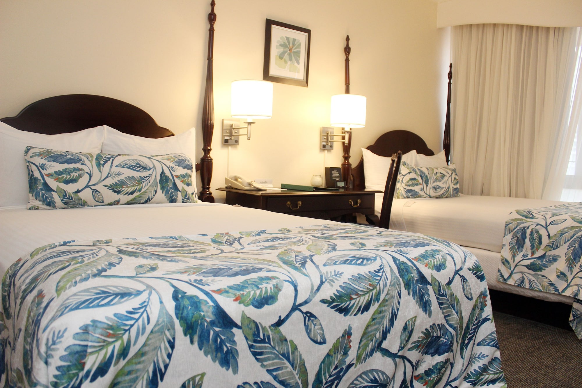 DELUXE, DOUBLE BED