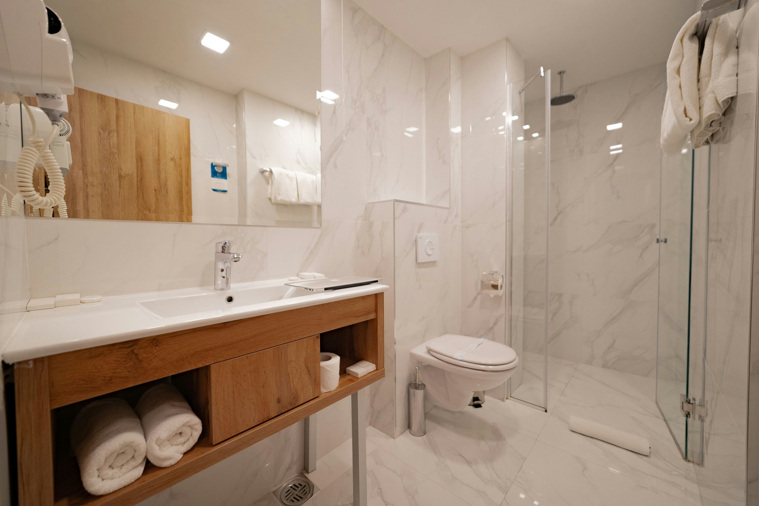 Mark Hotel Belgrade 37/42