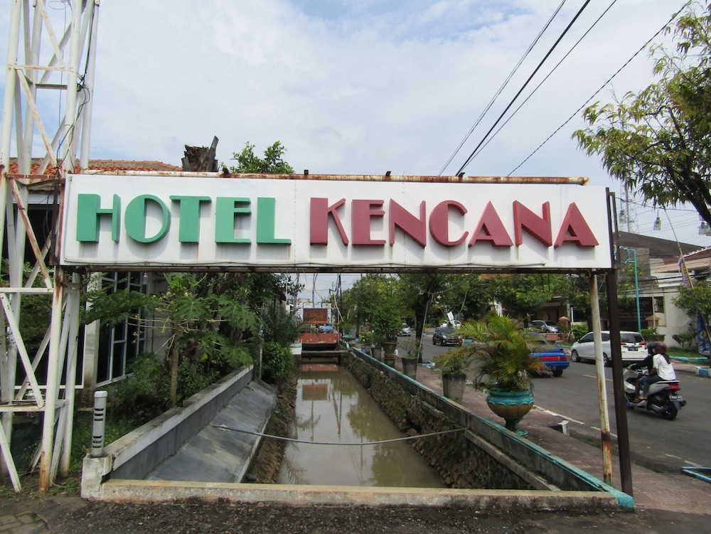 Hotel Kencana Jaya by ZUZU 3/50