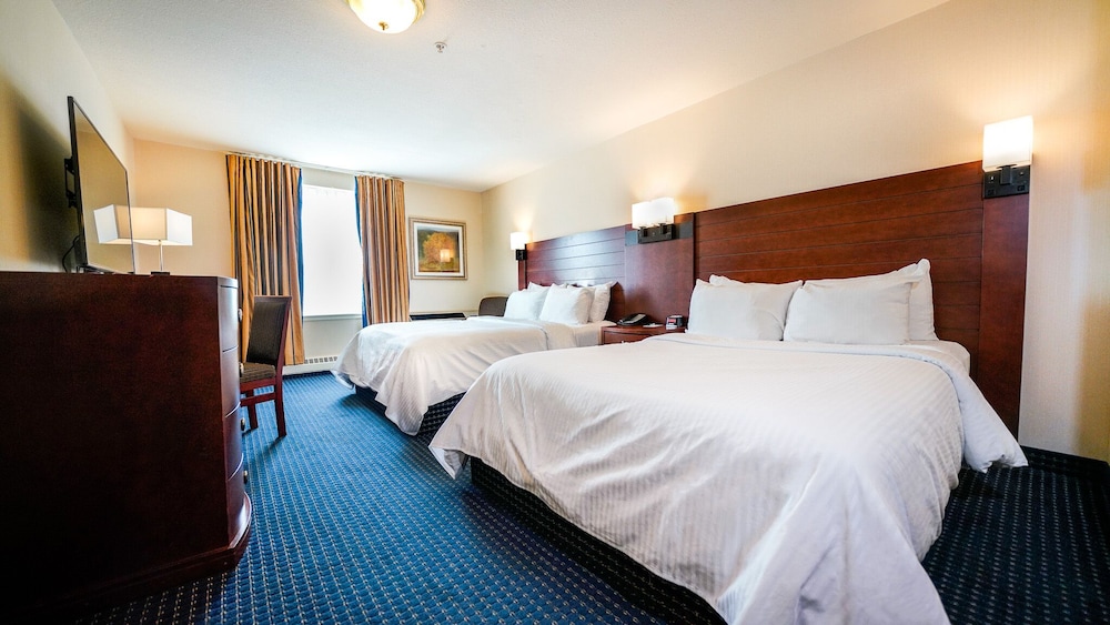 STANDARD, 2 QUEEN BEDS