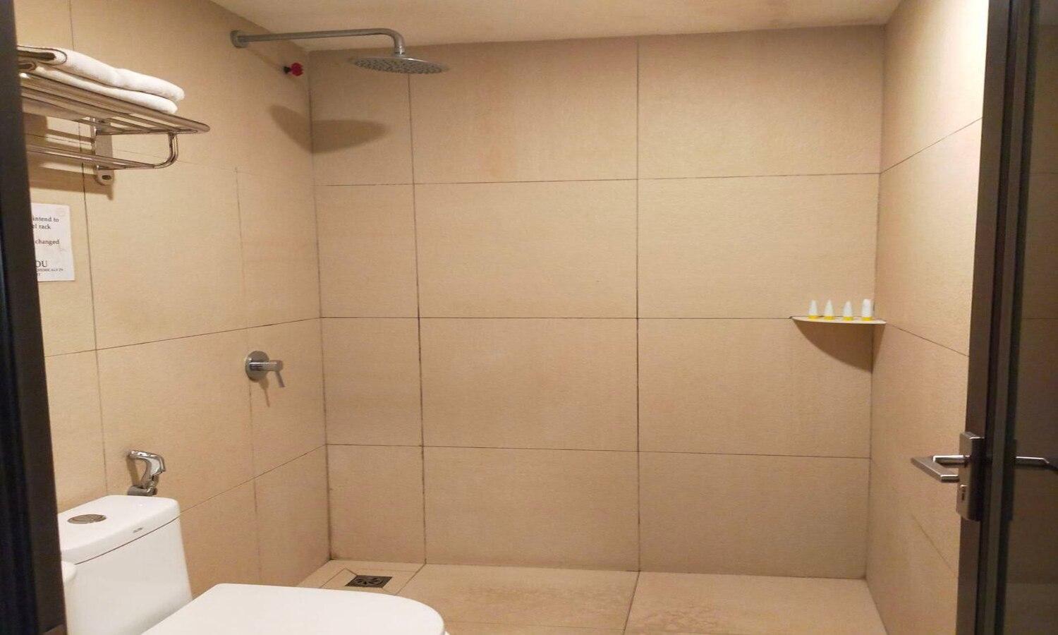 Oyo 517 Aladdin Hotel 97/99