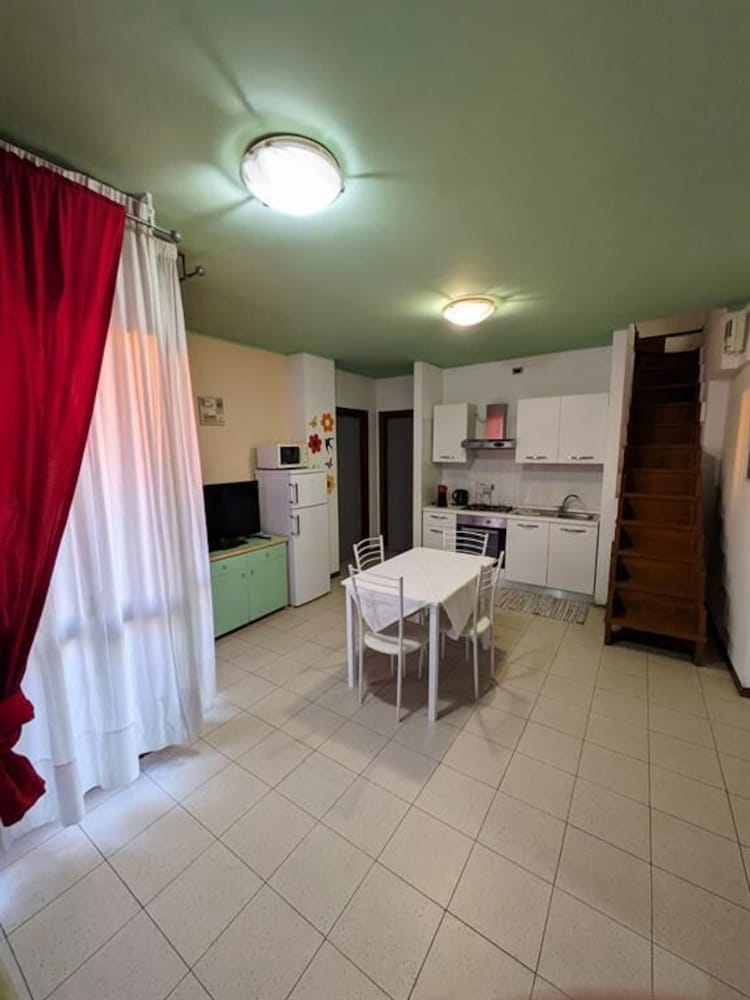 1 BEDROOM, SUPERIOR, APARTMENT