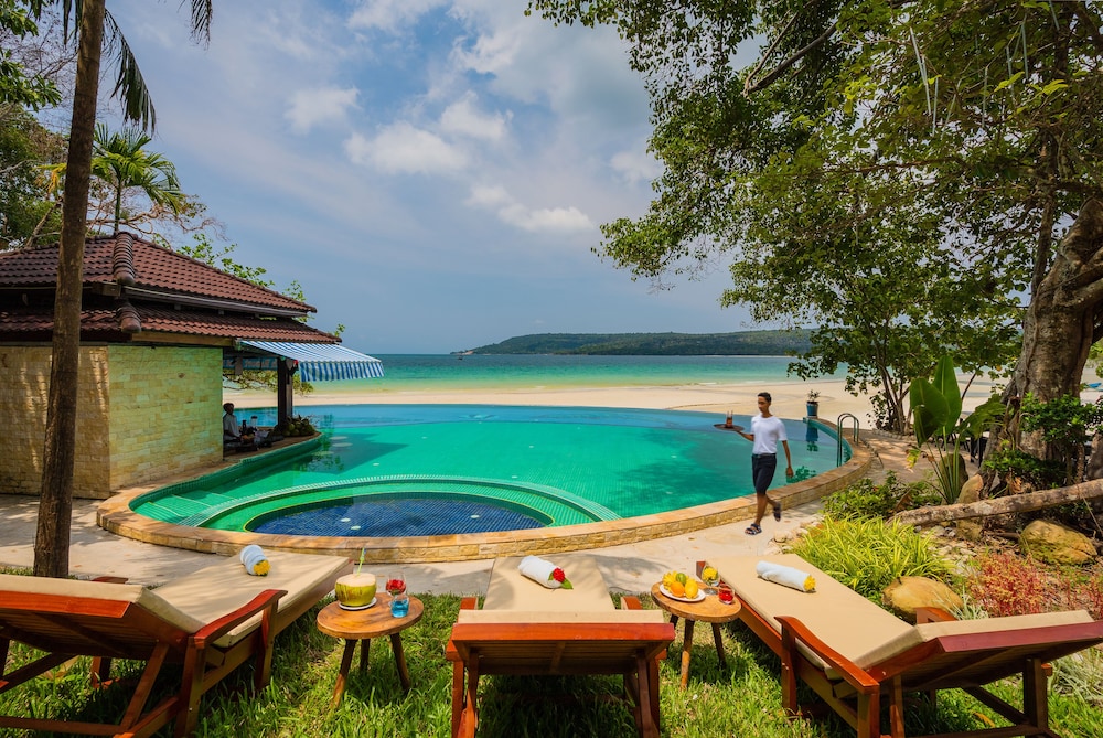 Koh Rong Hill Beach Resort 3/63