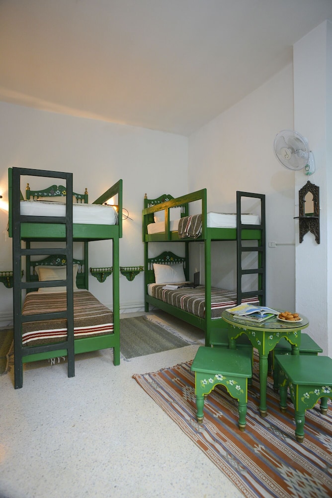 Dar Ya Hostel 65/66