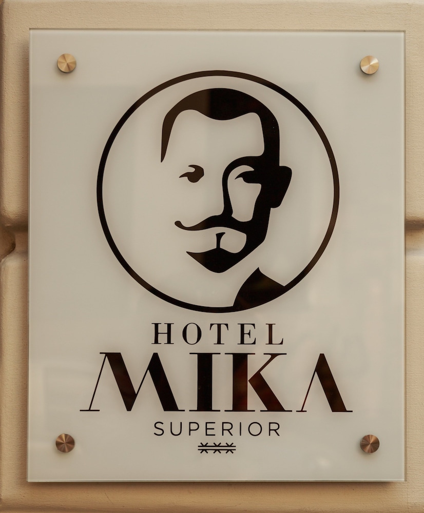 Hotel Mika Downtown 18/32