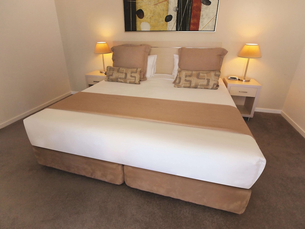 Oaks Townsville Gateway Suites 25/70