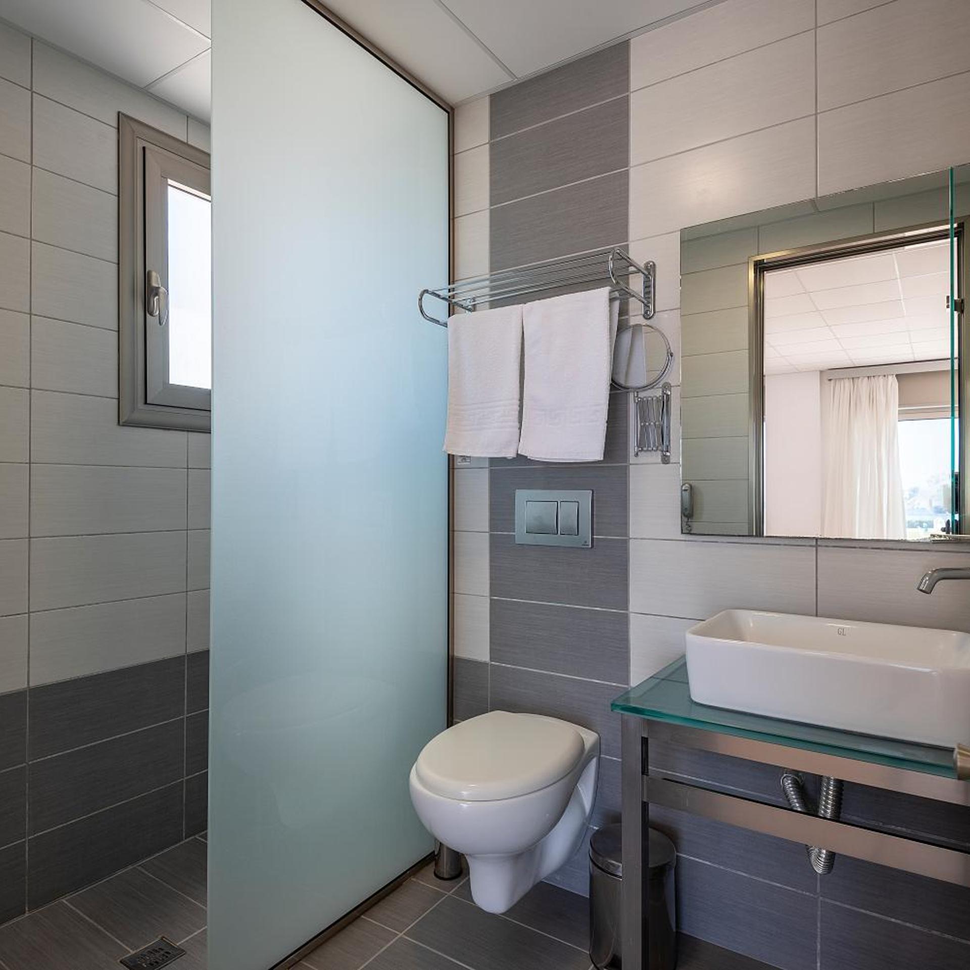 Royal Bay Suites 62/63