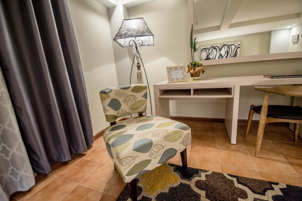 Almont City Hotel 34/49