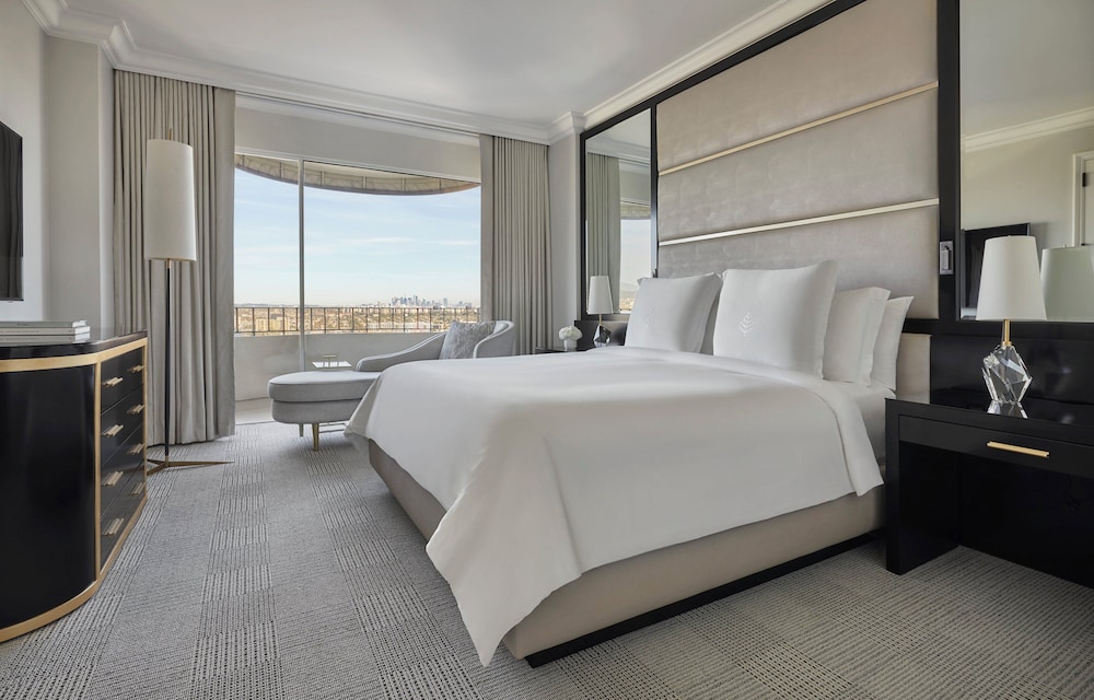 Director, Suite, King Bed