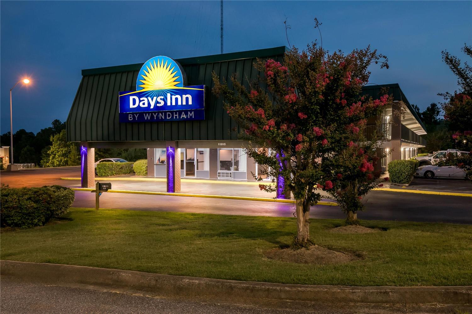 Days Inn by Wyndham Seneca 3/25