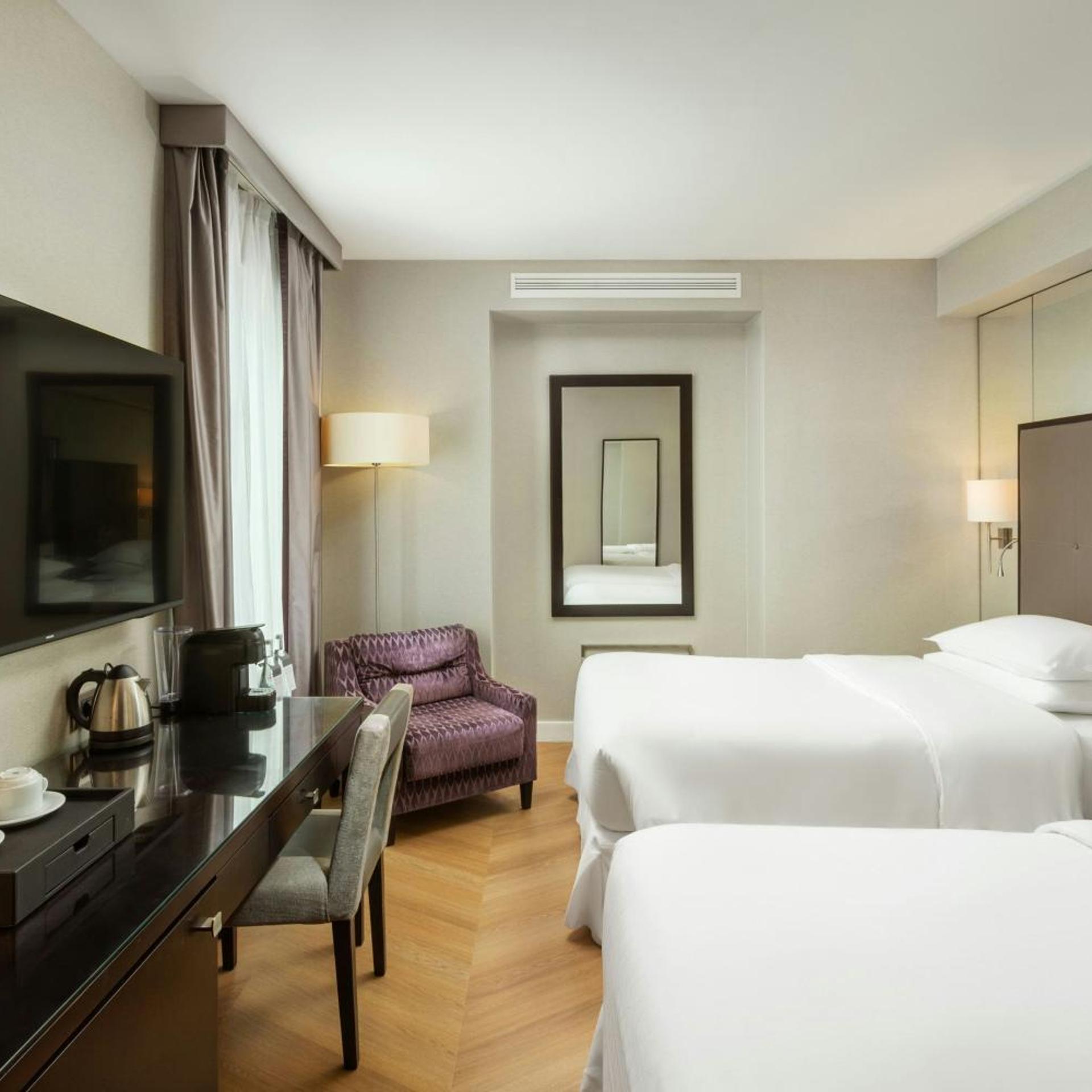 Guest Room, Executive, Twin Beds, Skyline View