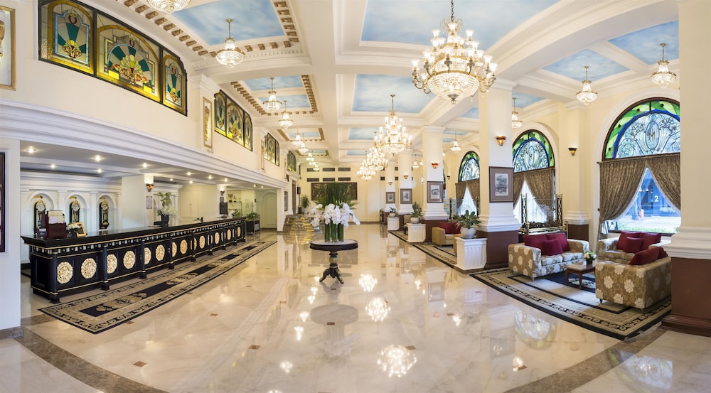 Majestic Hotel 4/34