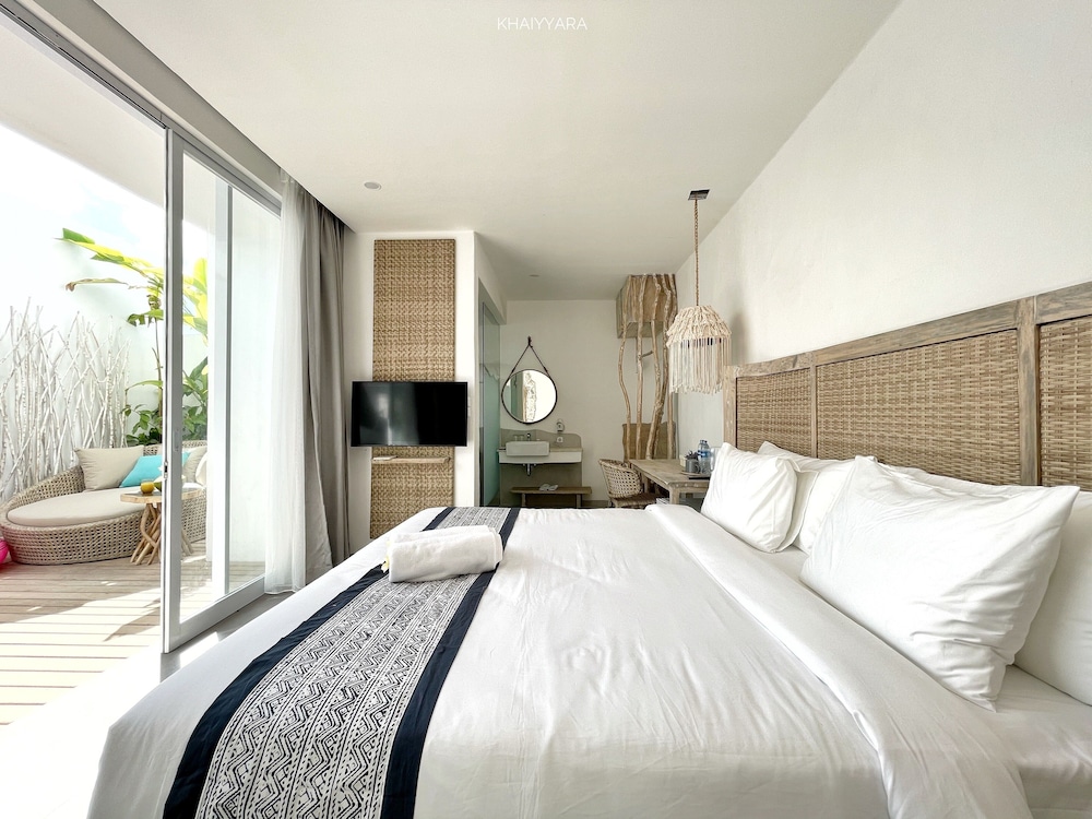 2 Bedrooms, Pool, Villa, King and Twin Beds
