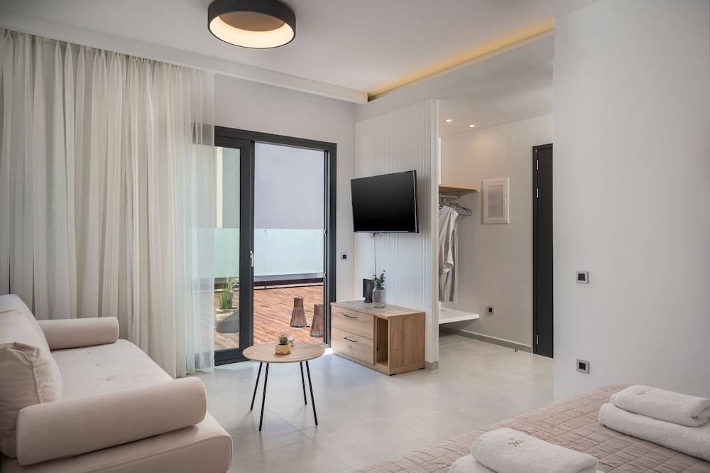 Central City Hotel 32/50
