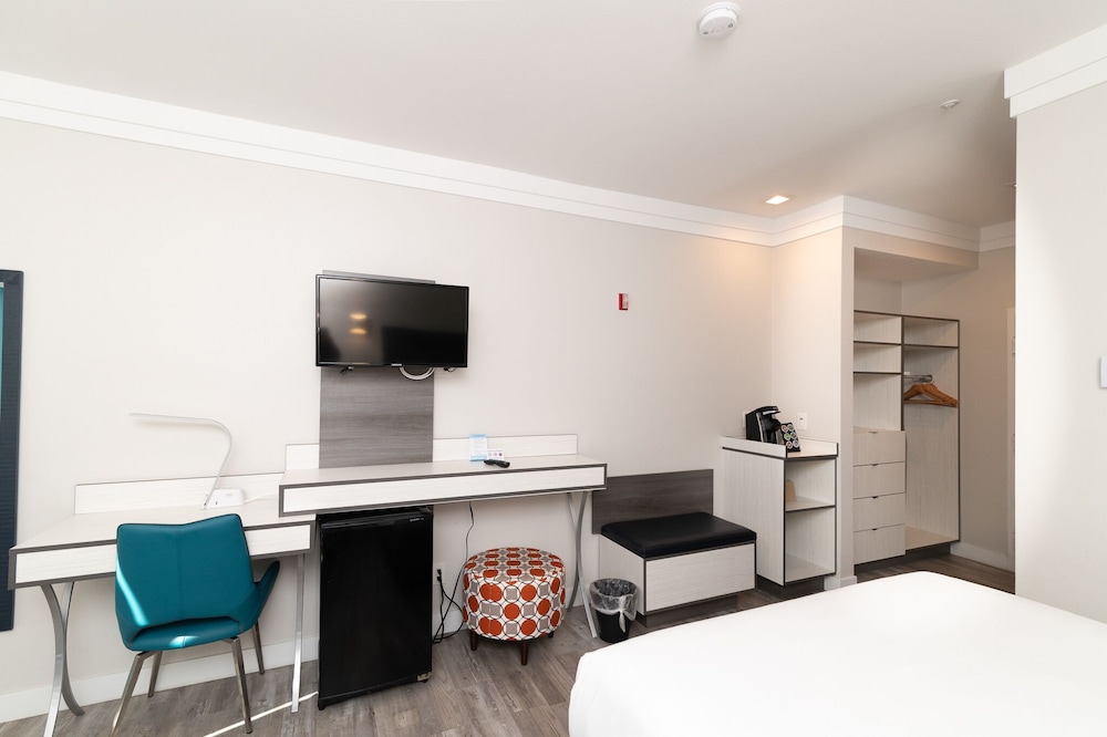 Art Hotel Laguna Beach 35/41