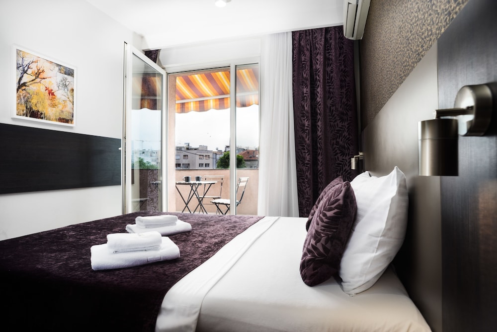 Feel Belgrade Aparthotel 27/70