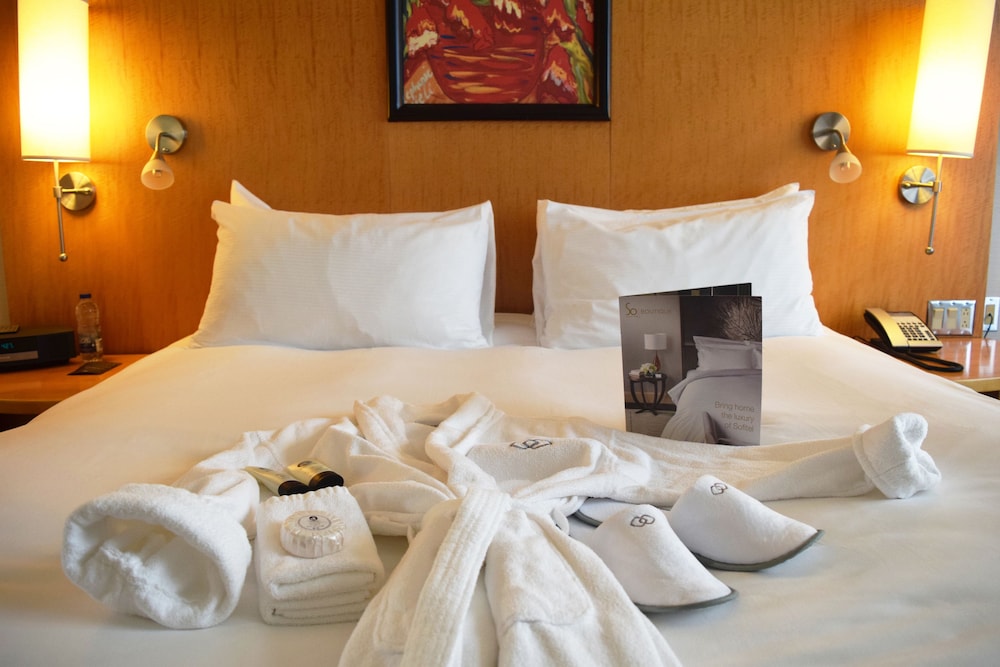 Sofitel Montreal Golden Mile 24/79