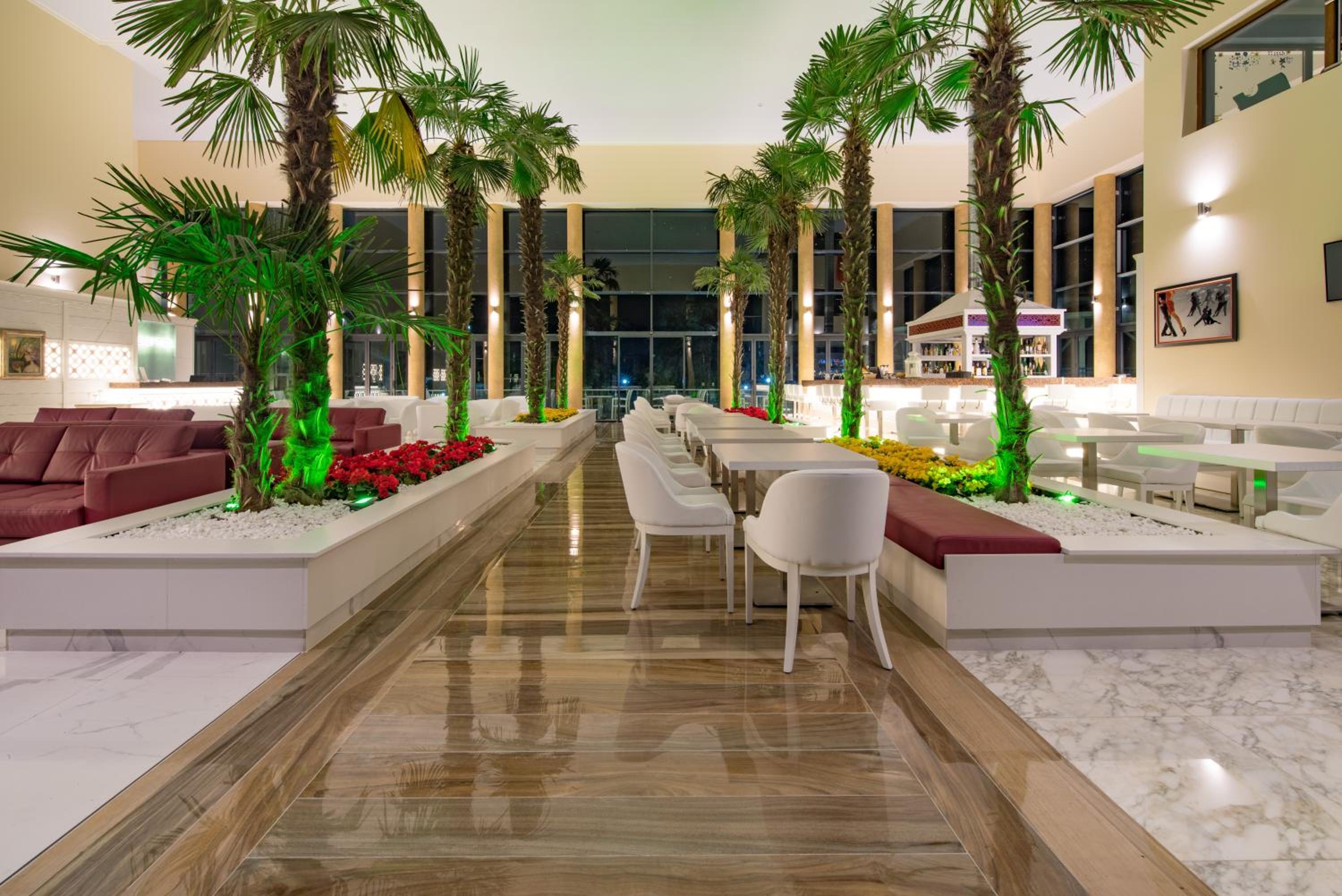 Perla Beach Hotel III 29/50