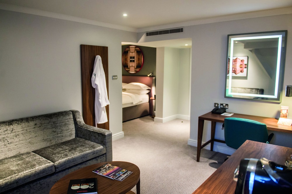 Cottons Hotel And Spa 45/70