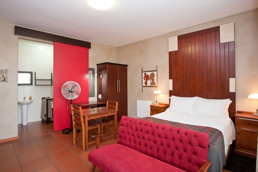 Miles B B Guesthouse 10/41
