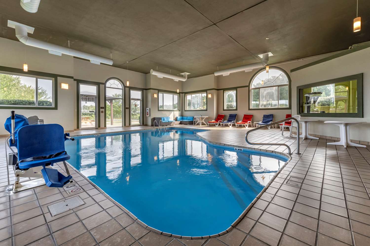 Comfort Inn and Suites Butler 14/38