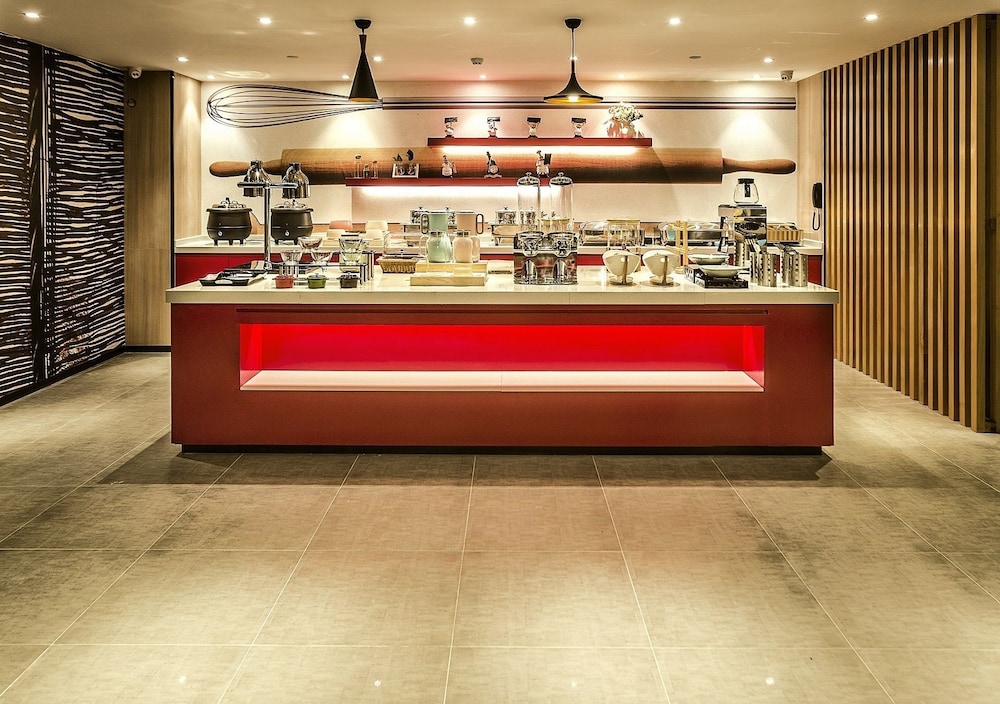 Ibis Zhengzhou Longhai Road 6/41