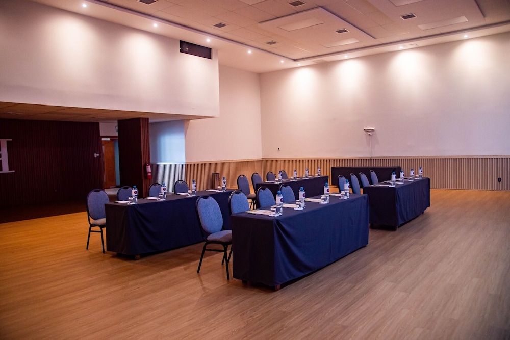 San Agustin Exclusive Hotel 68/71