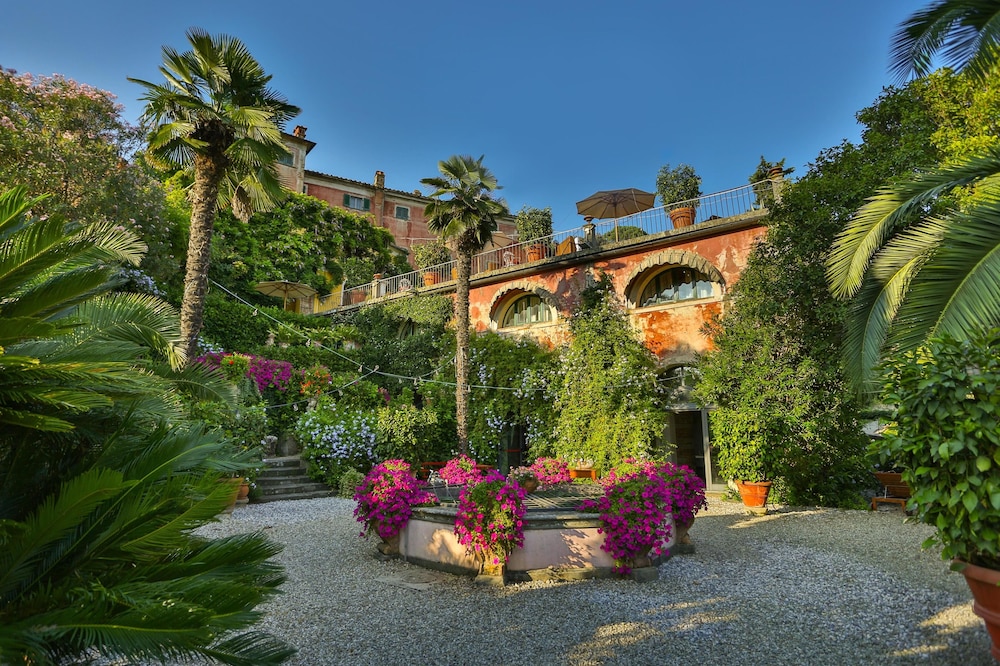 Hotel Villa Sermolli 42/50