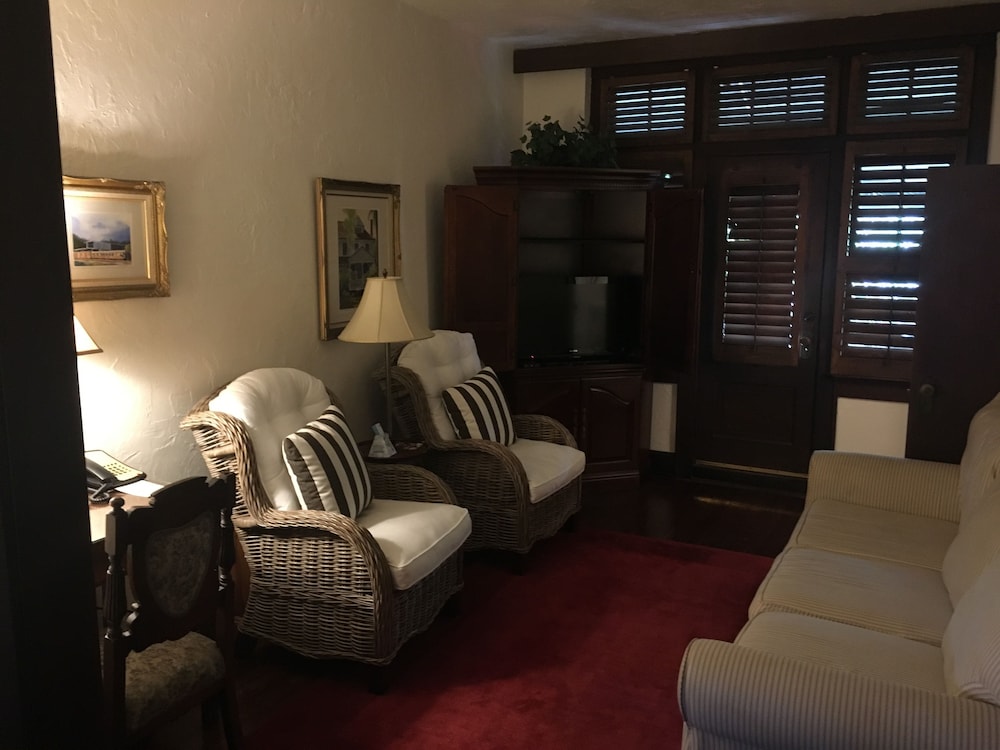 PARK PLAZA HOTEL 34/57