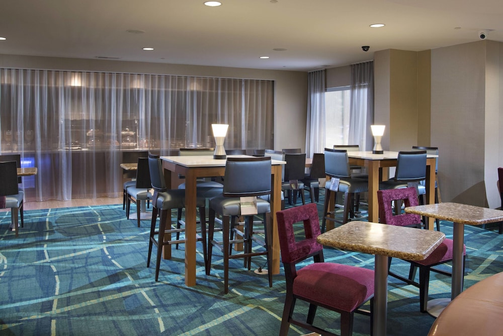SpringHill Suites by Marriott Atlanta Alpharetta 38/48