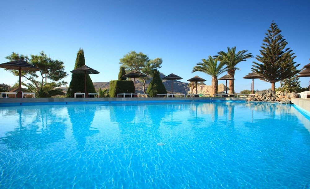 Alianthos Beach Hotel 59/61