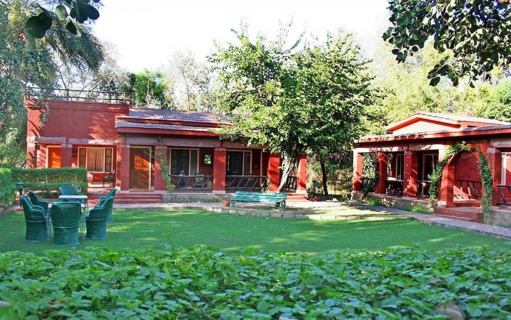 WelcomHeritage Maharani Bagh Orchard Retreat 1/47