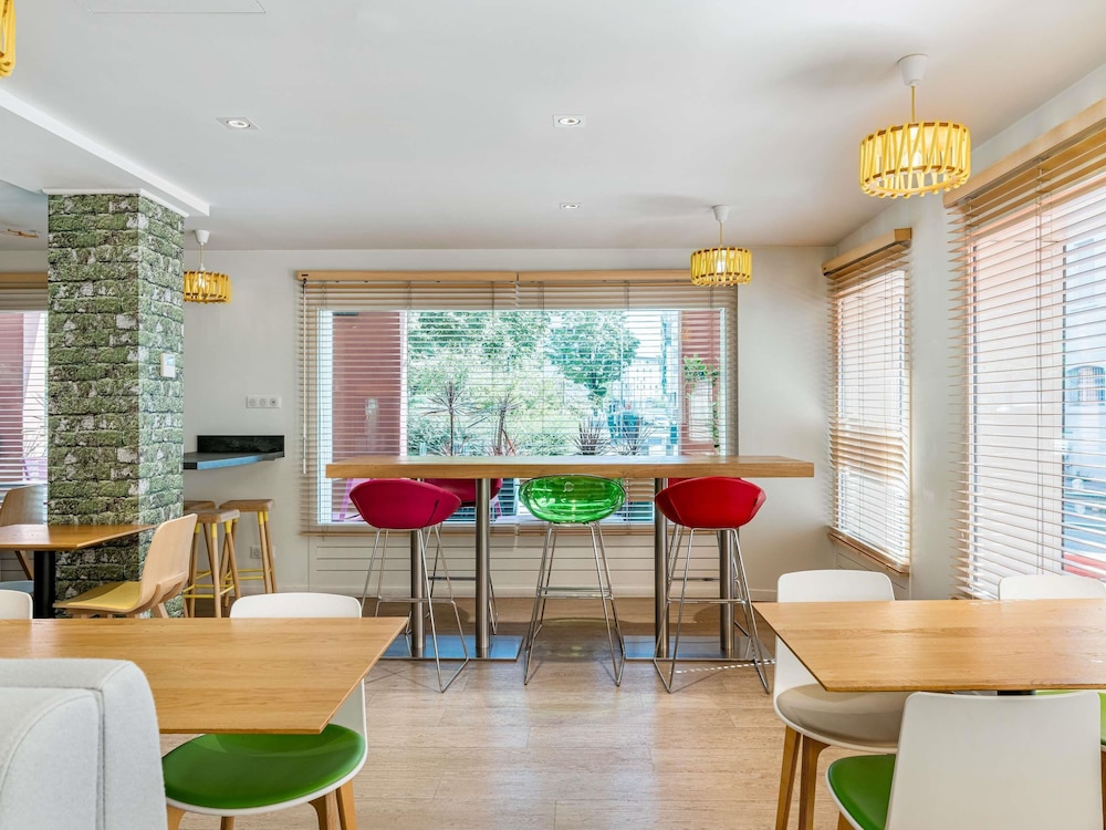 Ibis Styles Annecy Gare Centre 42/58