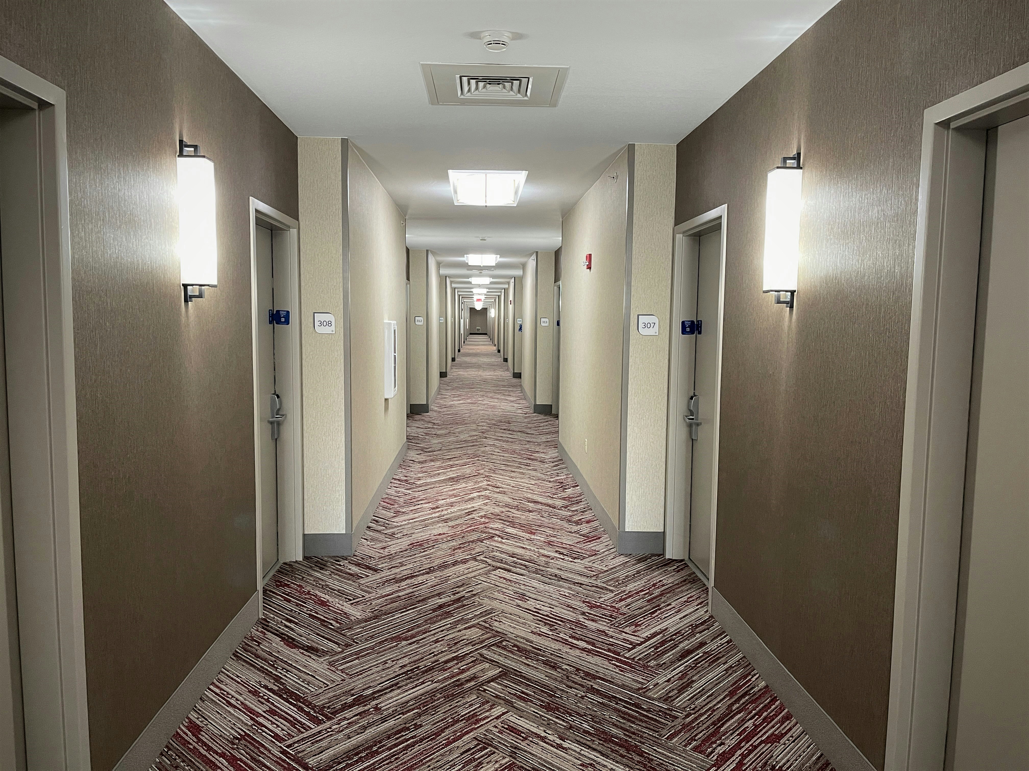 Hilton Garden Inn Oconomowoc 4/74