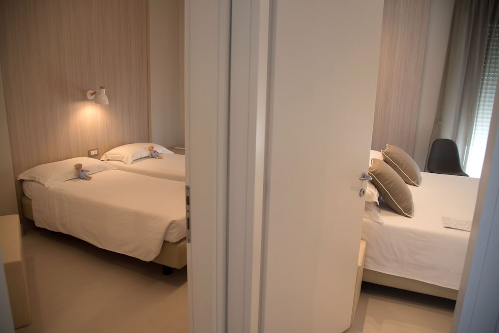 2 BEDROOMS, FAMILY, OCEAN VIEW