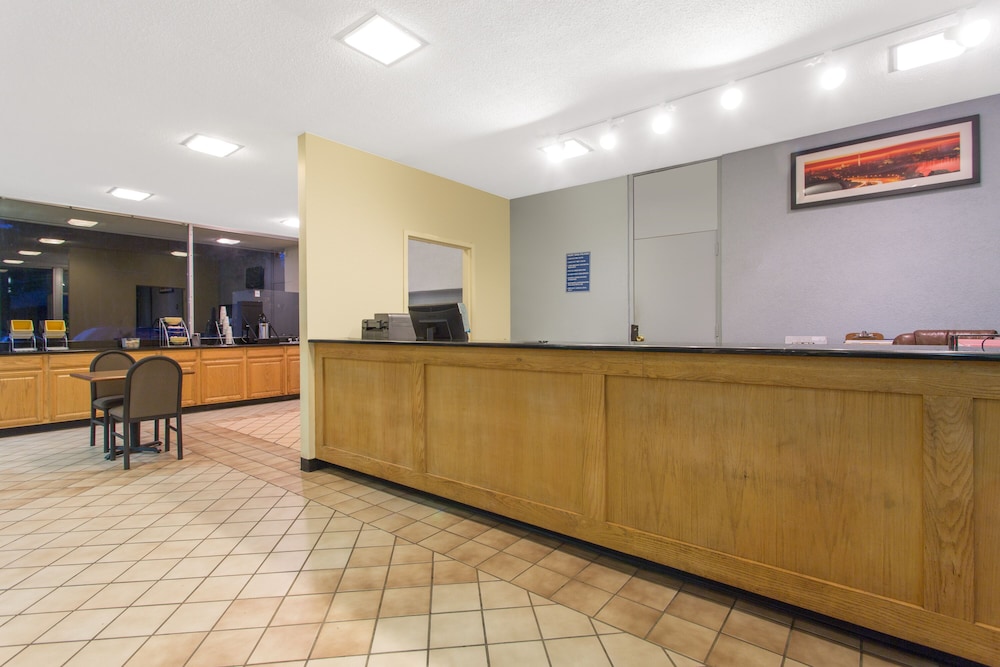 Travelodge Fredericksburg 11/24
