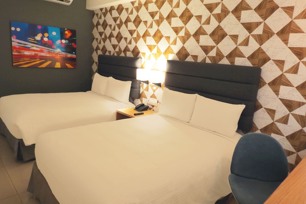 Urbainn Hotel 26/39