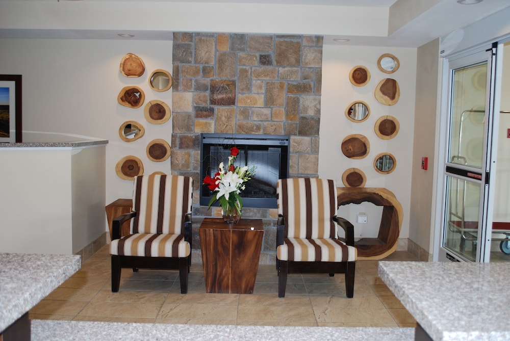 Landmark Suites 26/50